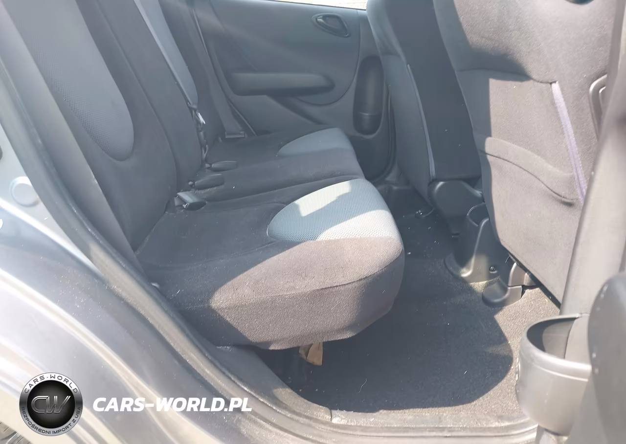 2007 Honda Fit Sport VIN:JHMGD38637S018907 - 8
