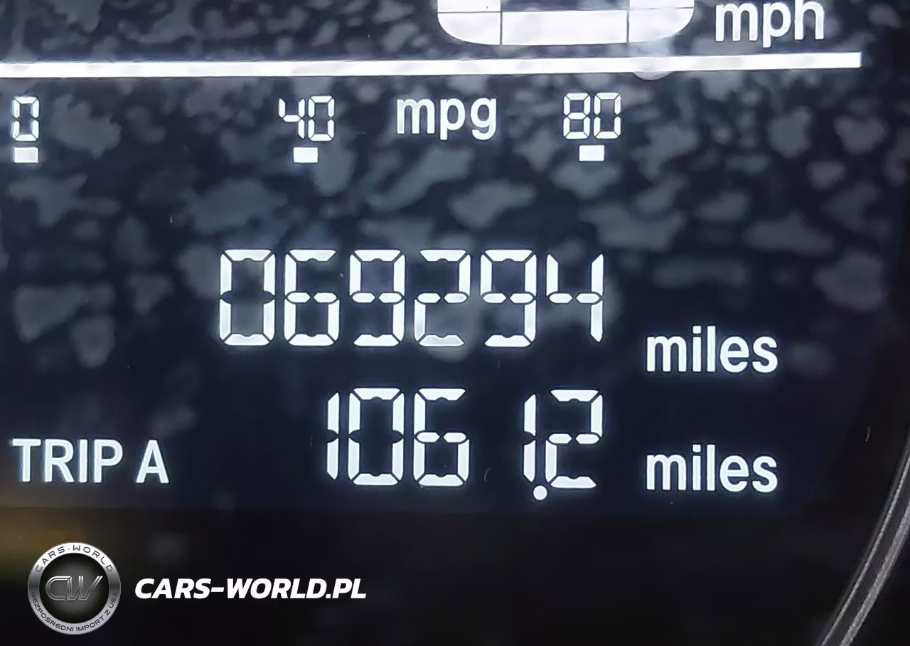 2018 Honda Civic Sport VIN:SHHFK7H48JU412396 - 15