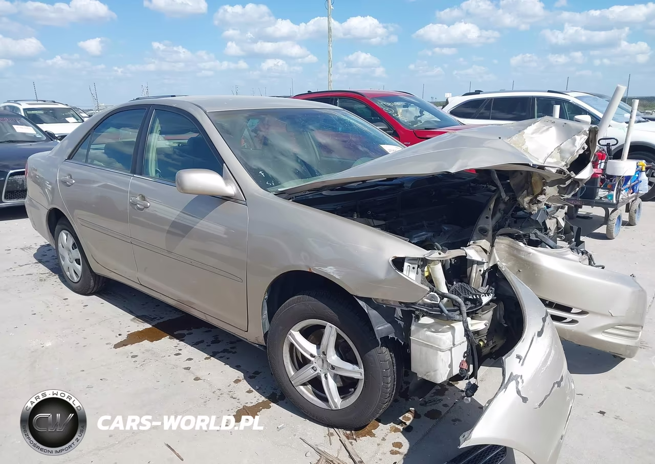2004 Toyota Camry Le