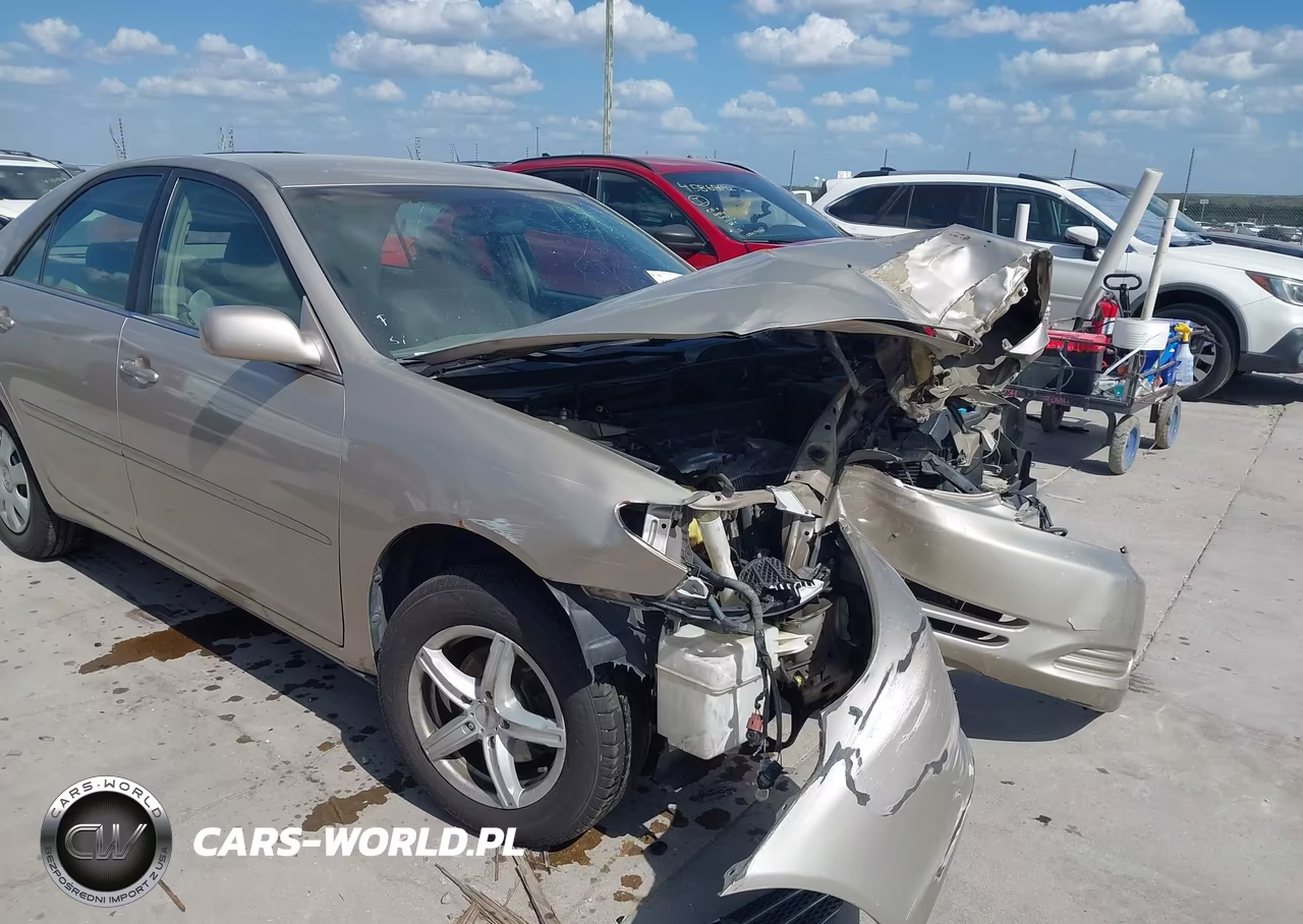 2004 Toyota Camry Le VIN:4T1BE32K54U939133 - 13