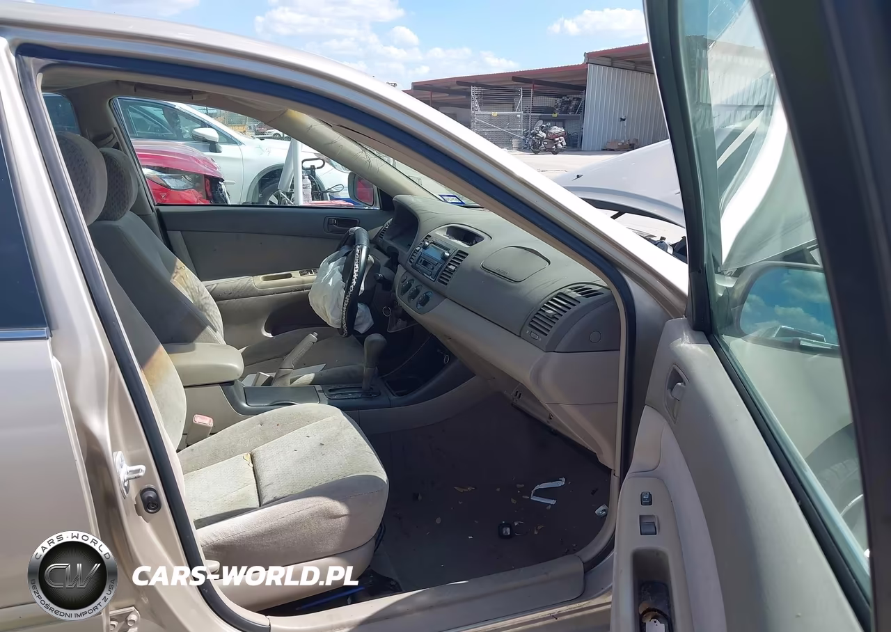 2004 Toyota Camry Le VIN:4T1BE32K54U939133 - 5