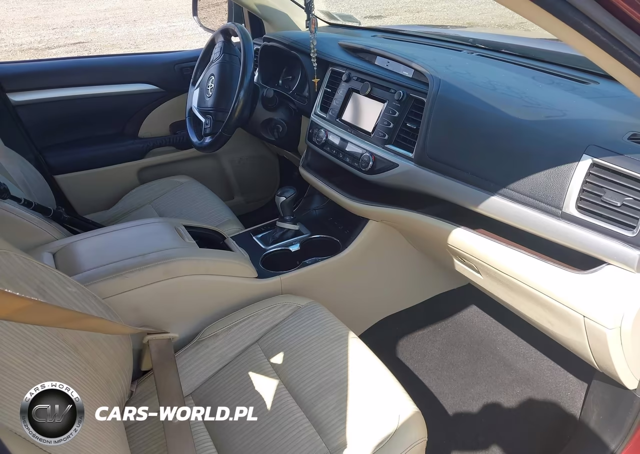2015 Toyota Highlander Le Plus V6 VIN:5TDBKRFH8FS088323 - 5