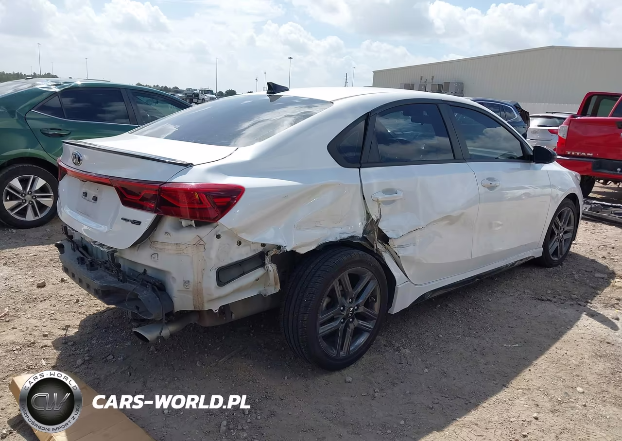 2021 Kia Forte Gt-Line VIN:3KPF34ADXME308798 - 4