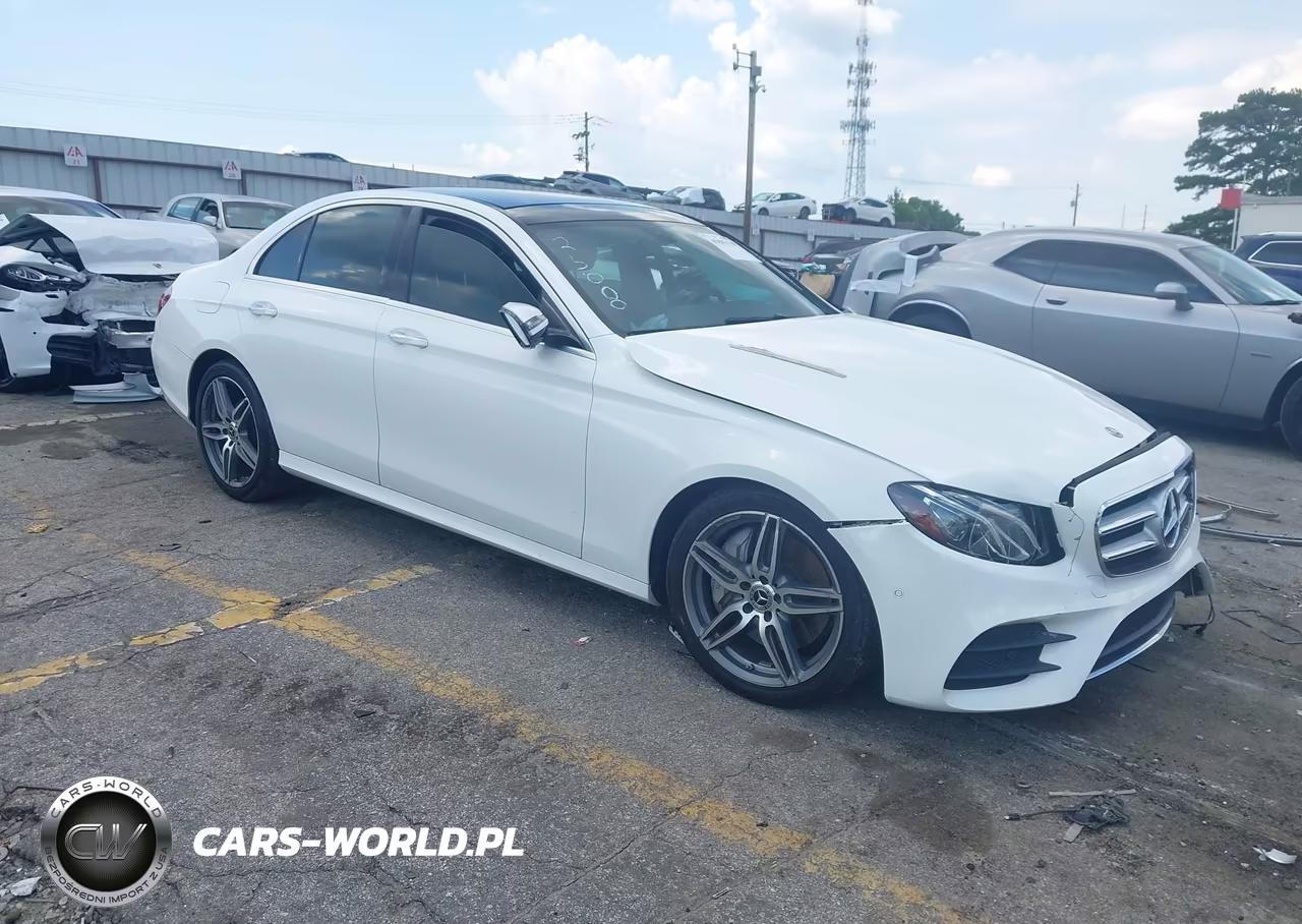 2017 Mercedes-Benz E 300 – zdjęcie 1 z 15