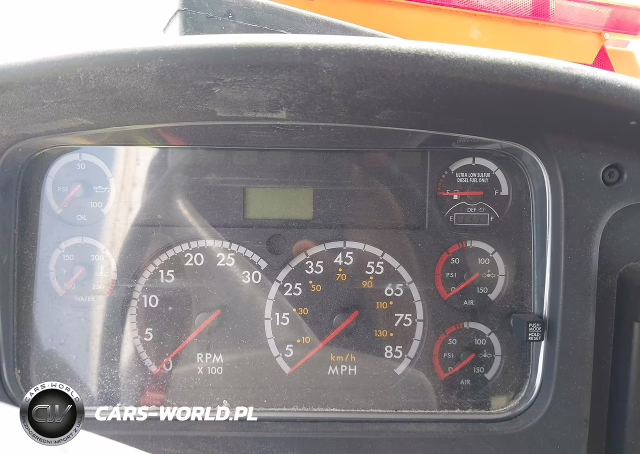 2015 Freightliner M2 106 Medium Duty VIN:1FVACWDT0FHGC3117 - 5