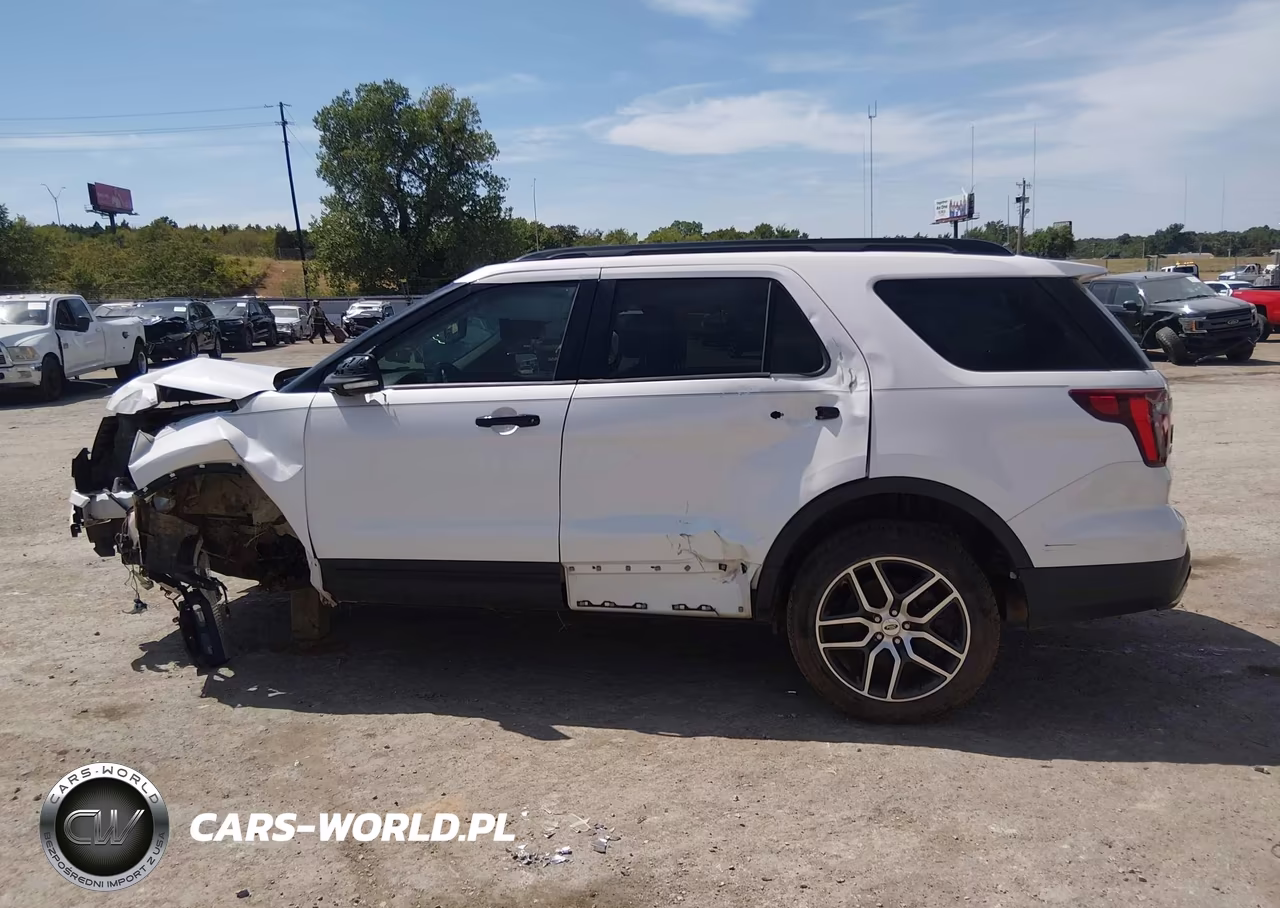 2017 Ford Explorer Sport VIN:1FM5K8GTXHGE36965 - 13