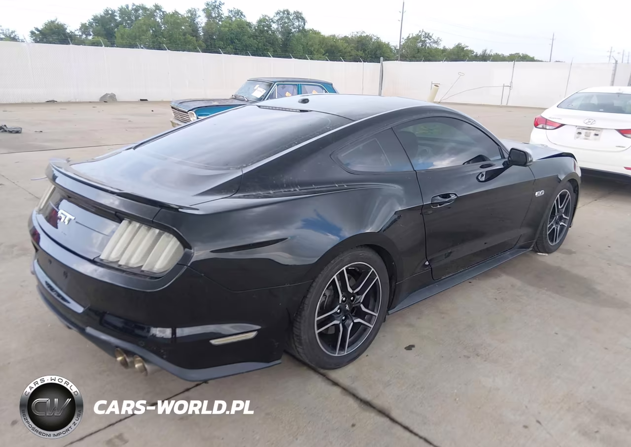 2018 Ford Mustang Gt Premium VIN:1FA6P8CF0J5121237 - 4