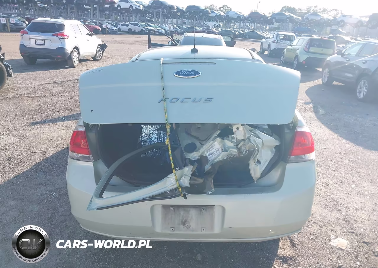 2011 Ford Focus S VIN:1FAHP3EN9BW142289 - 16