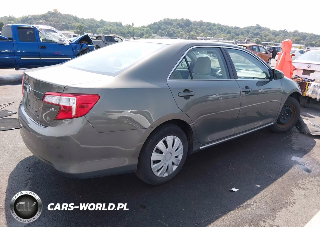 2014 Toyota Camry Le VIN:4T4BF1FK2ER406160 - 4