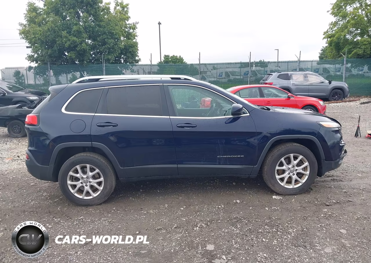 2015 Jeep Cherokee Latitude VIN:1C4PJMCB5FW609512 - 13