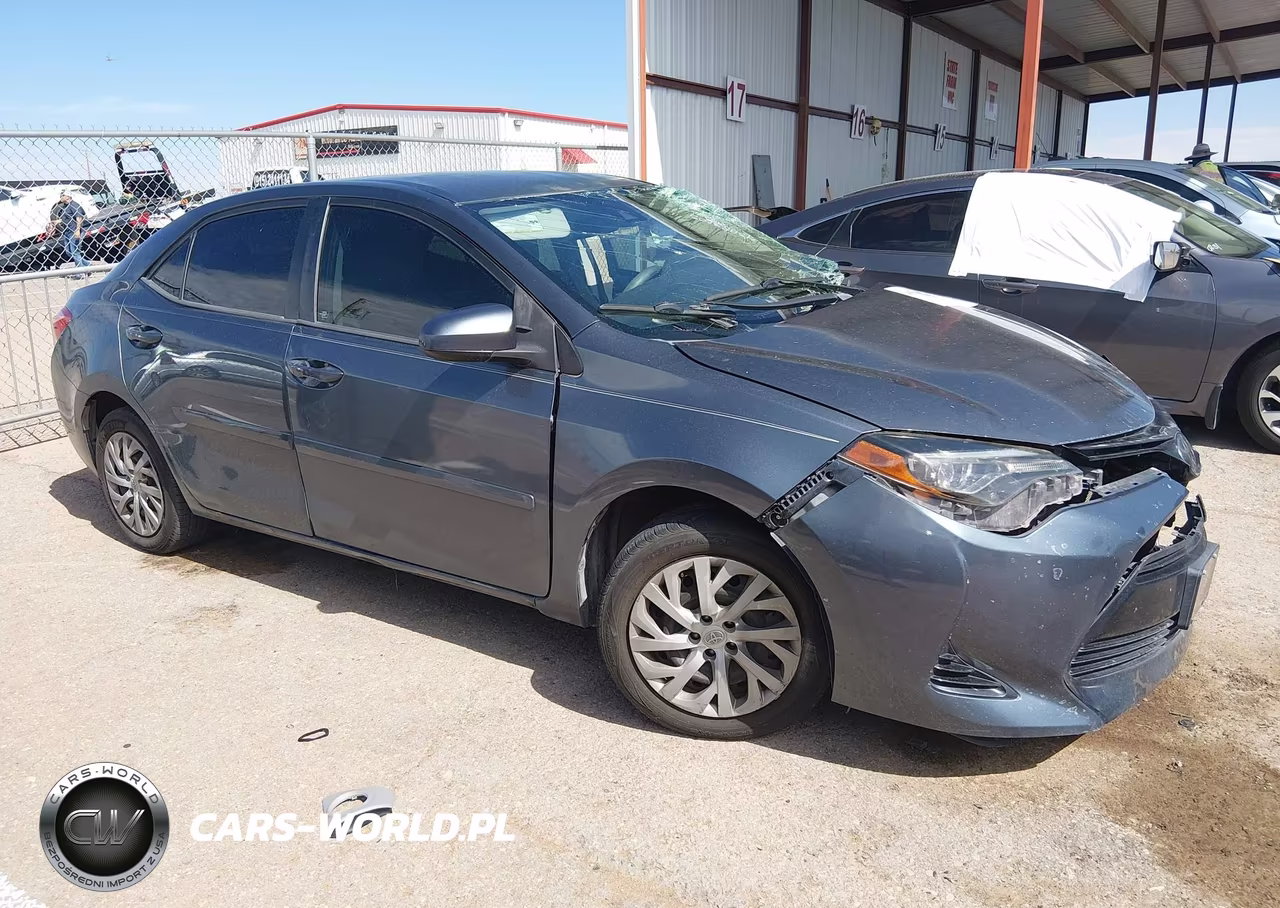 2017 Toyota Corolla Le VIN:2T1BURHE8HC882022 - 14