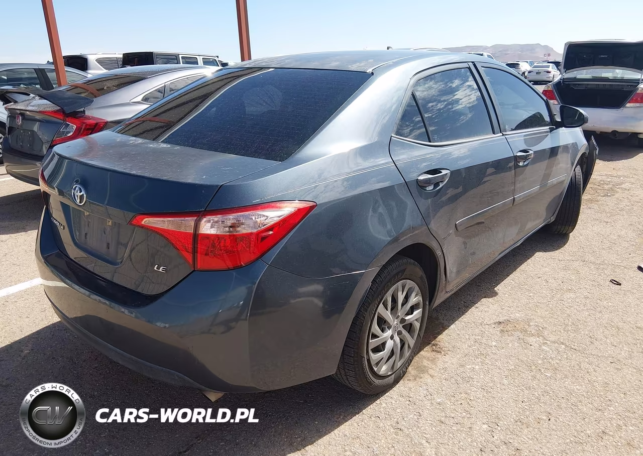 2017 Toyota Corolla Le VIN:2T1BURHE8HC882022 - 4