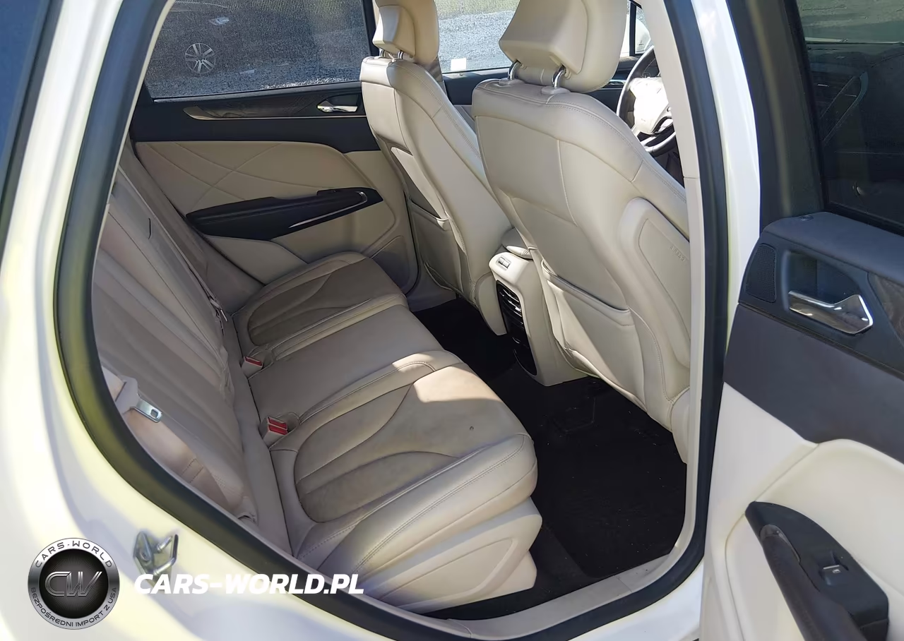 2018 Lincoln Mkc Reserve VIN:5LMCJ3D92JUL31718 - 8