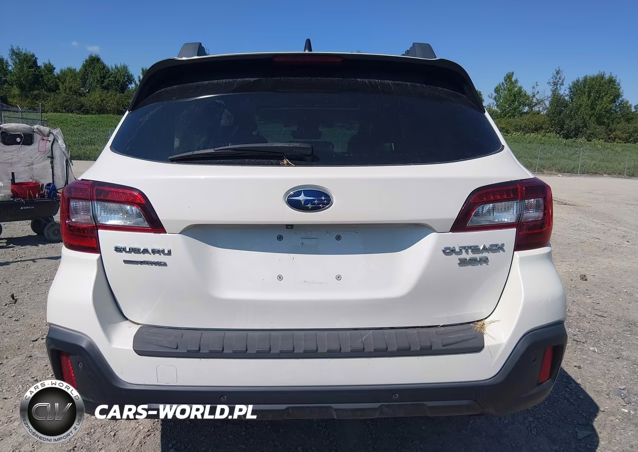 2018 Subaru Outback 3.6R Limited VIN:4S4BSENCXJ3218400 - 17