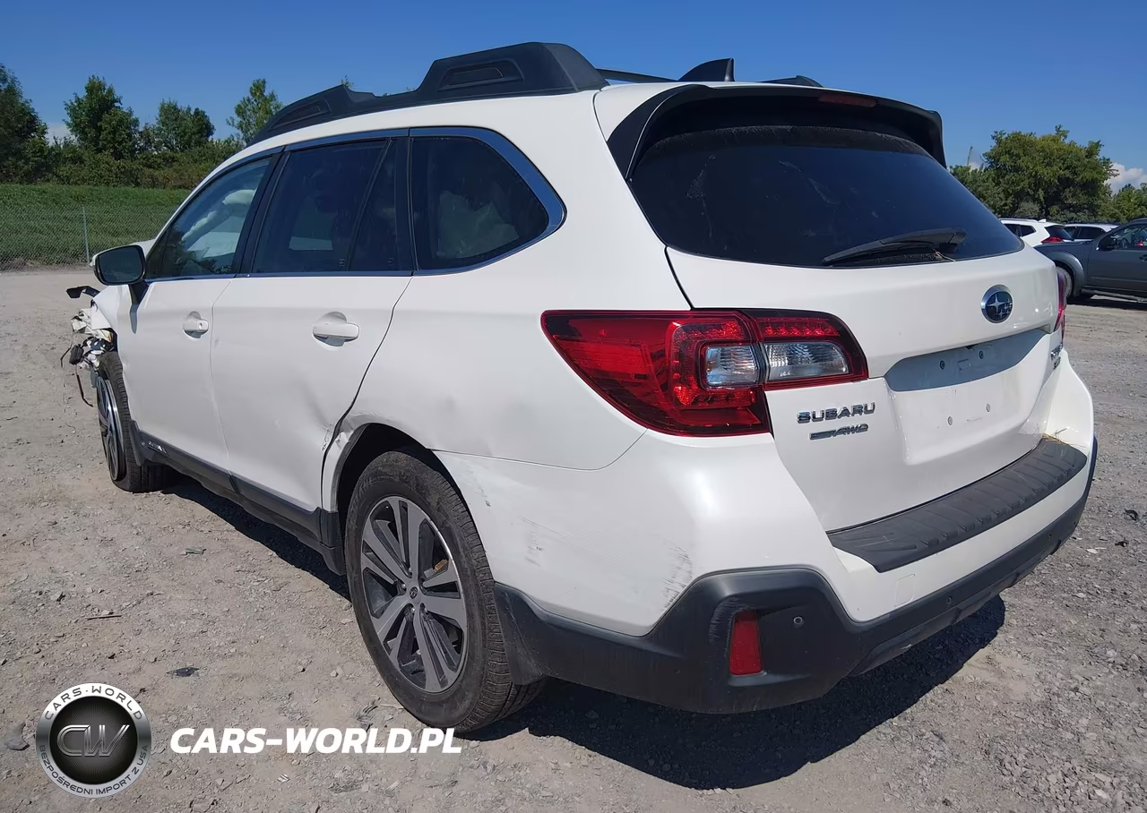 2018 Subaru Outback 3.6R Limited VIN:4S4BSENCXJ3218400 - 3