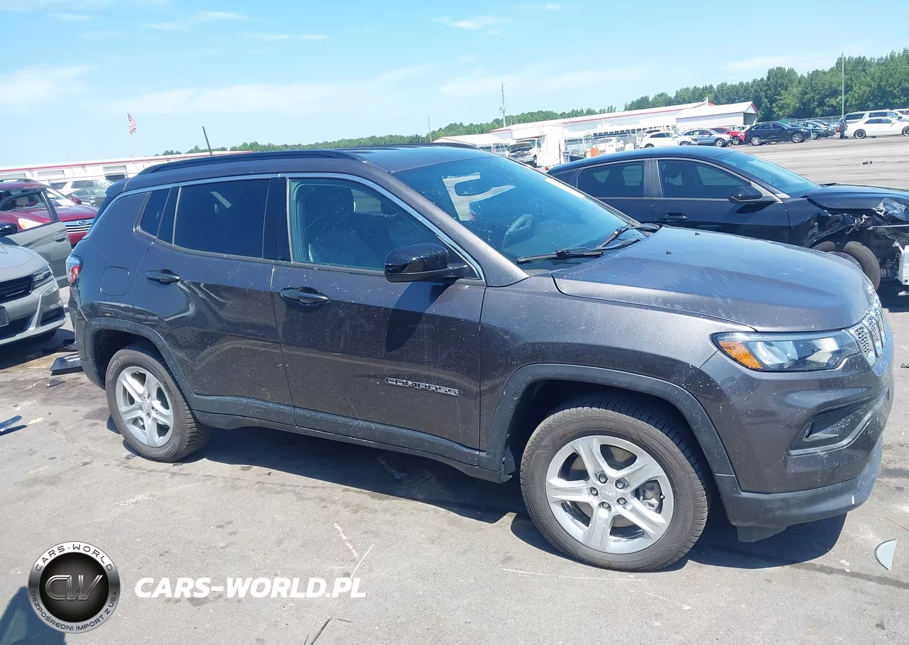 2023 Jeep Compass Latitude 4X4 VIN:3C4NJDBN0PT537614 - 13