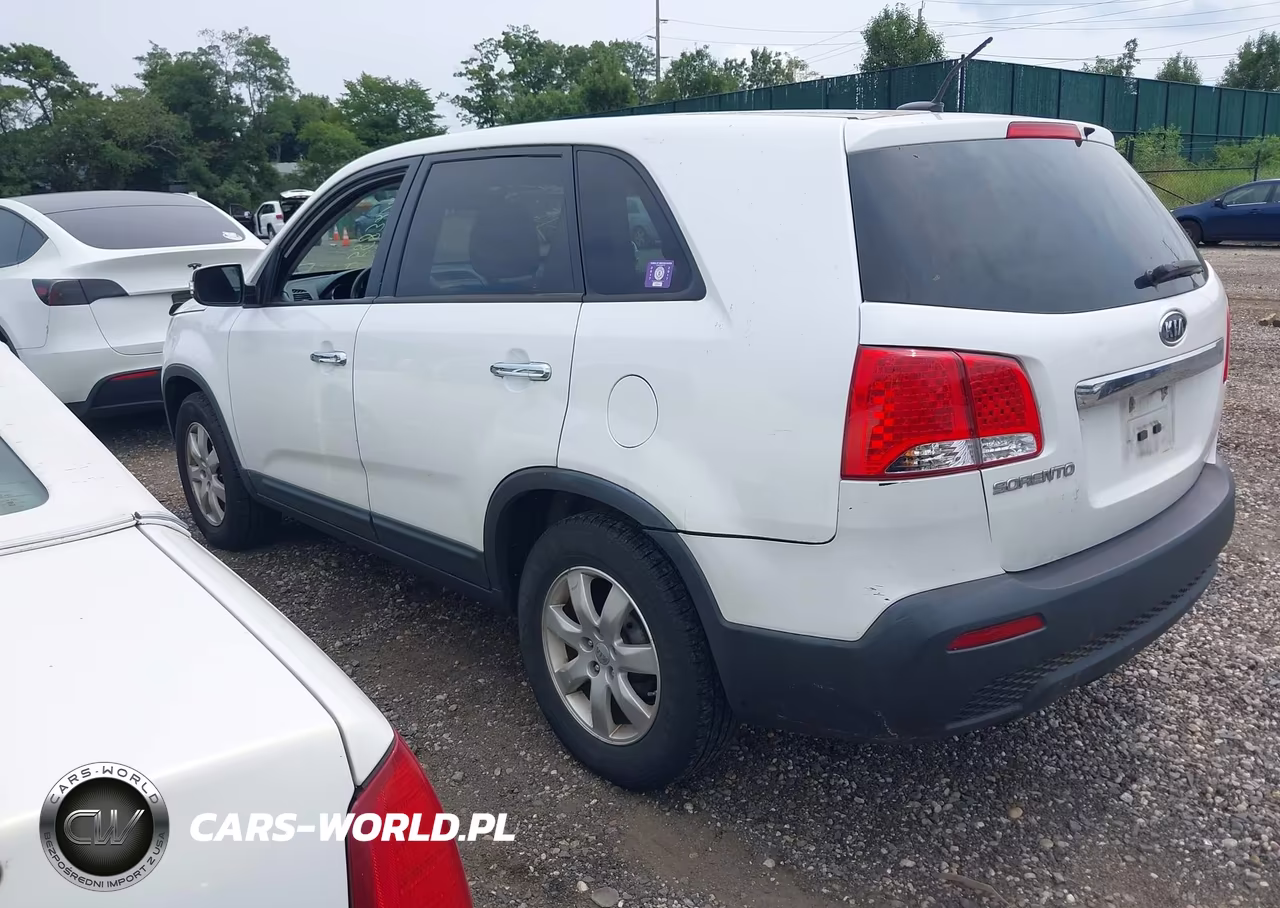 2012 Kia Sorento Lx VIN:5XYKT4A10CG234071 - 3