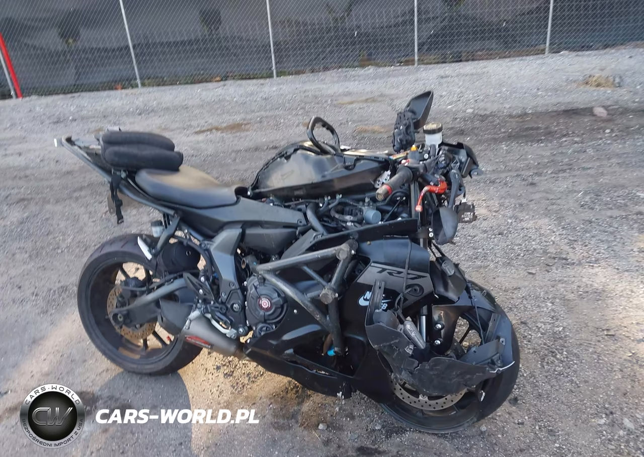2025 Yamaha Yzfr7