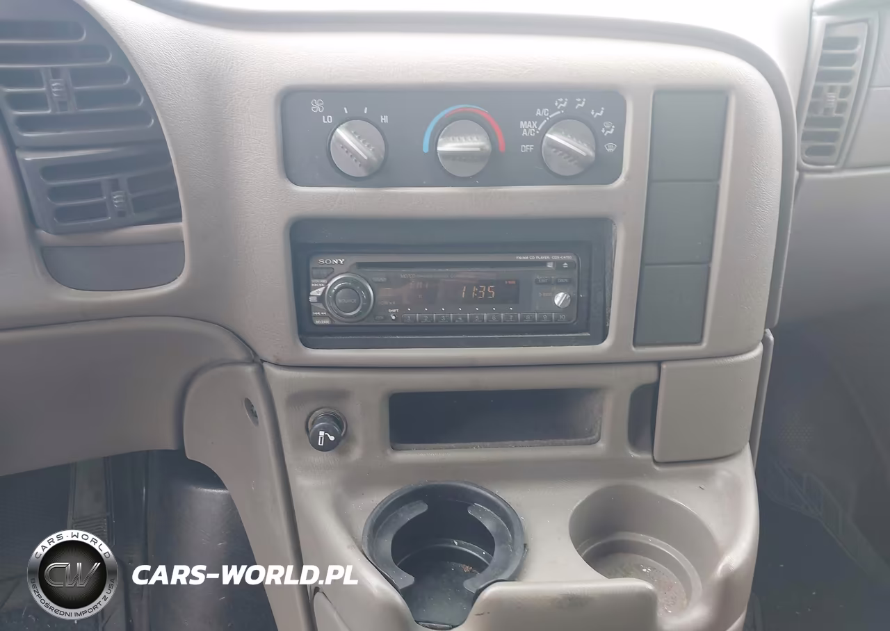2005 Chevrolet Astro VIN:1GCDM19X65B104385 - 12