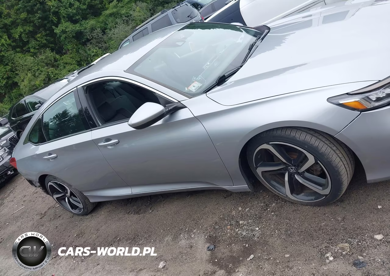 2018 Honda Accord Sport VIN:1HGCV1E30JA065693 - 13