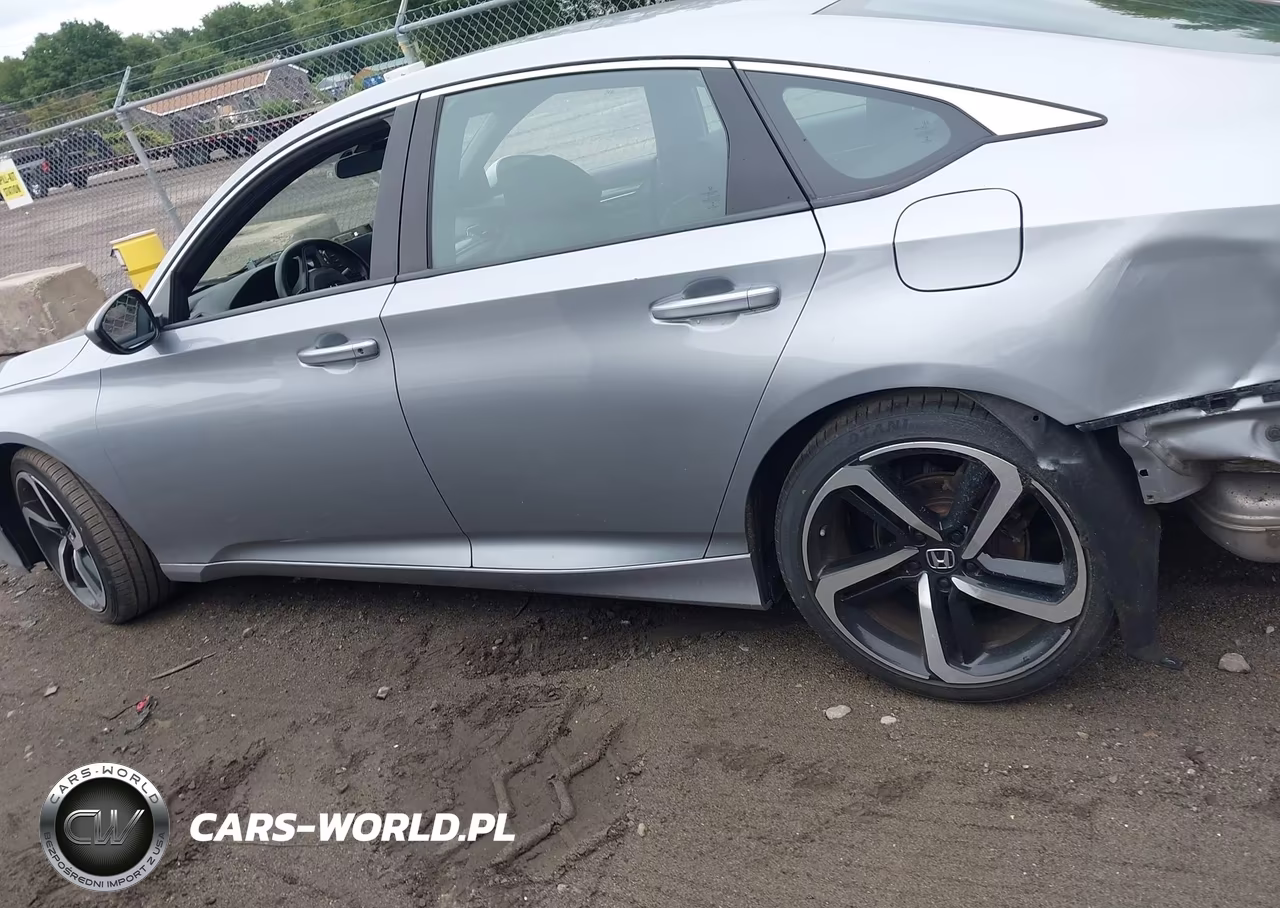 2018 Honda Accord Sport VIN:1HGCV1E30JA065693 - 14
