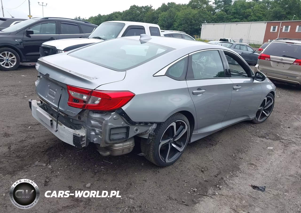 2018 Honda Accord Sport VIN:1HGCV1E30JA065693 - 4