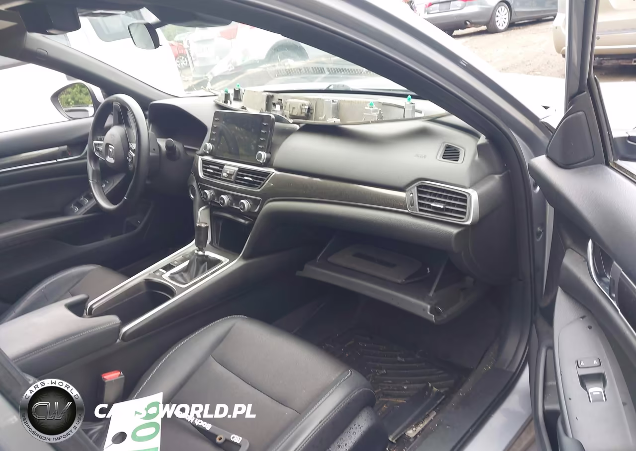 2018 Honda Accord Sport VIN:1HGCV1E30JA065693 - 5