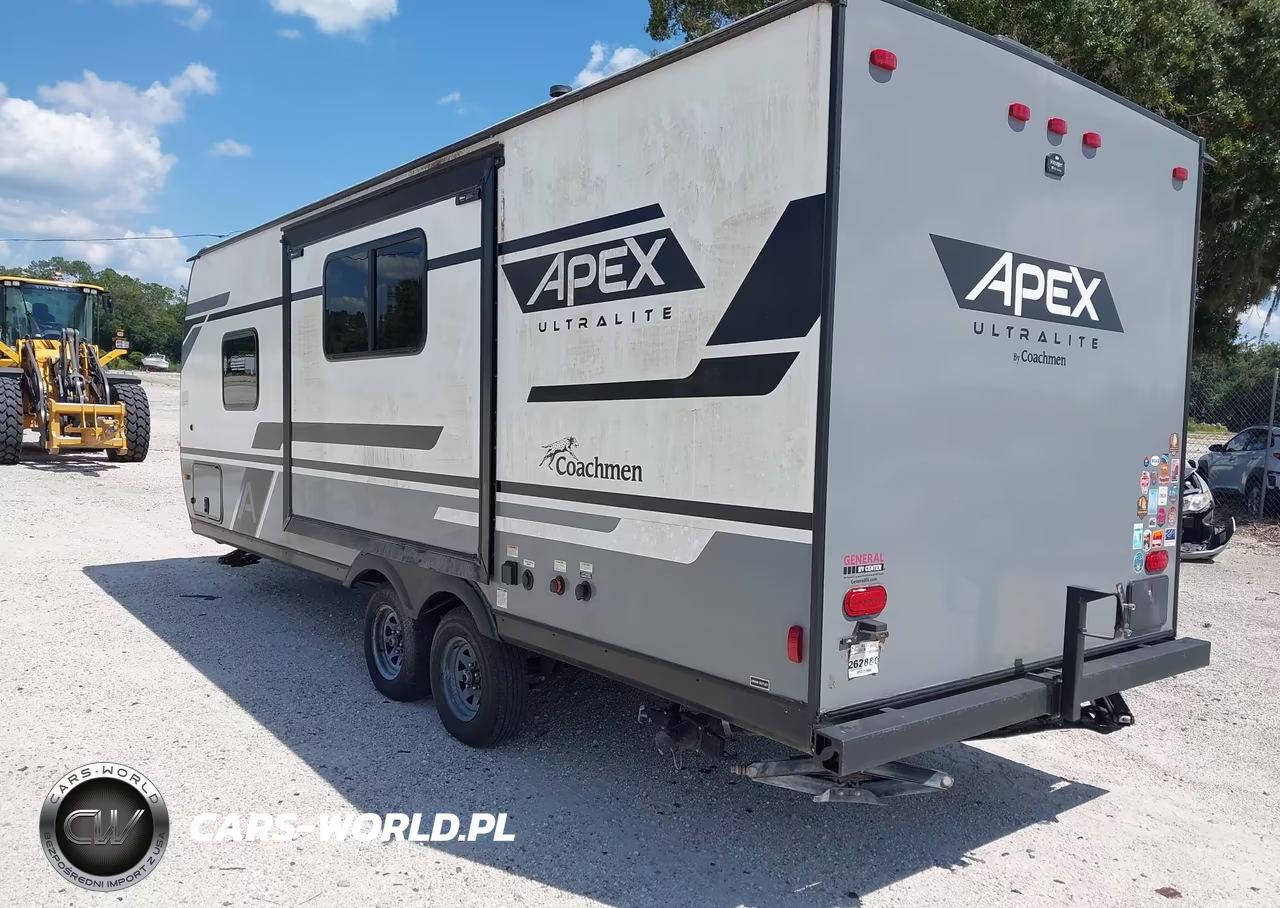 2023 Coachmen Travel VIN:5ZT2CXLB0PL015188 - 3