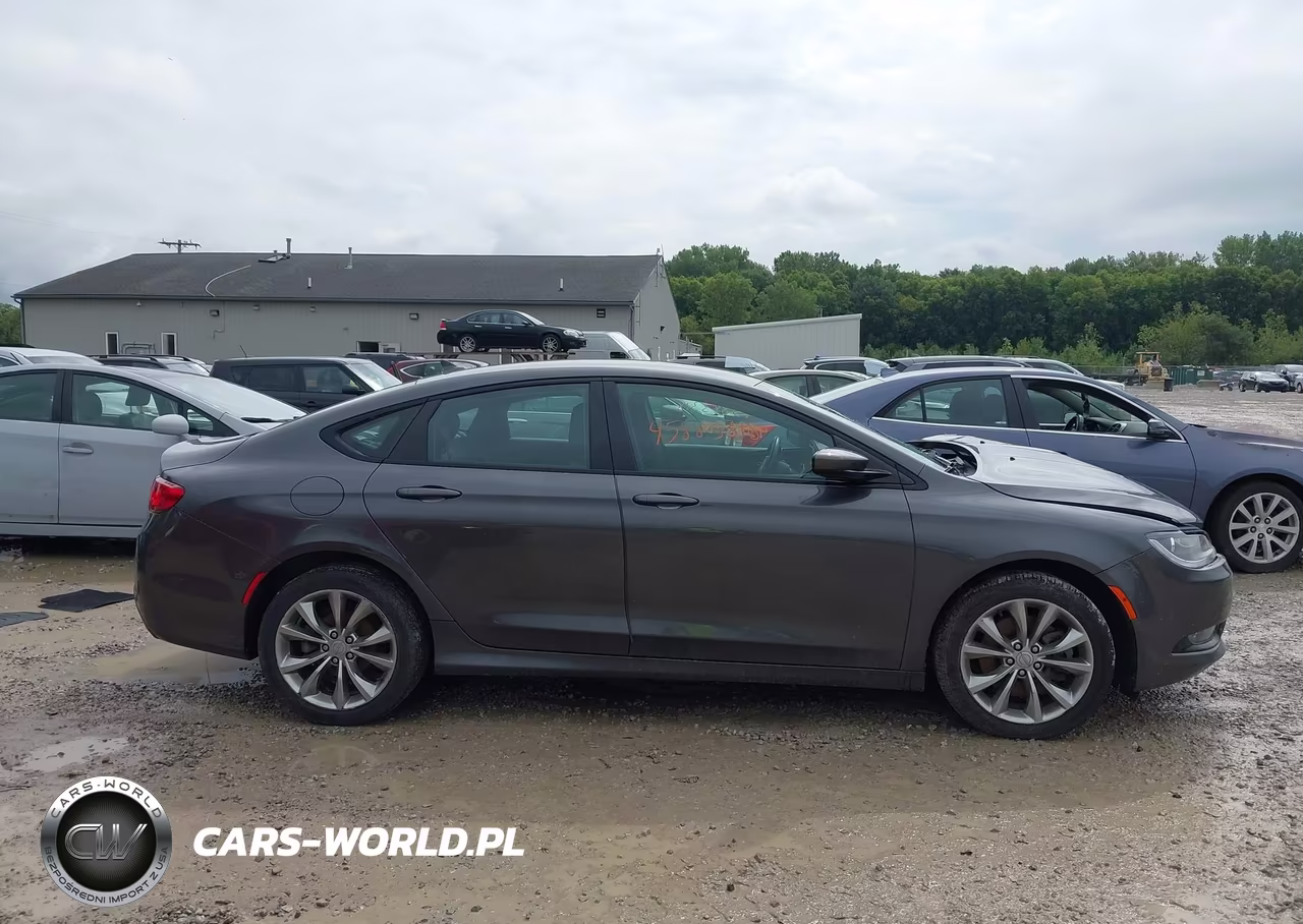 2015 Chrysler 200 S VIN:1C3CCCDG2FN627912 - 13