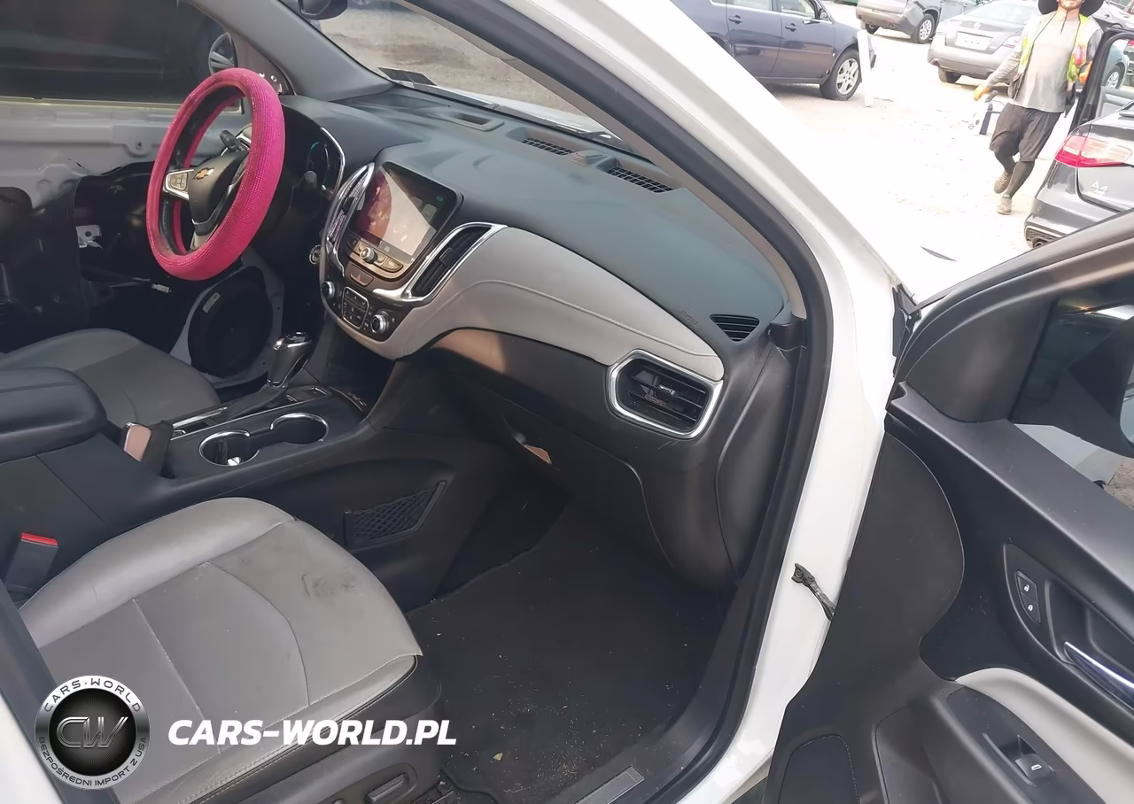 2018 Chevrolet Equinox Premier VIN:3GNAXVEV7JS589101 - 5
