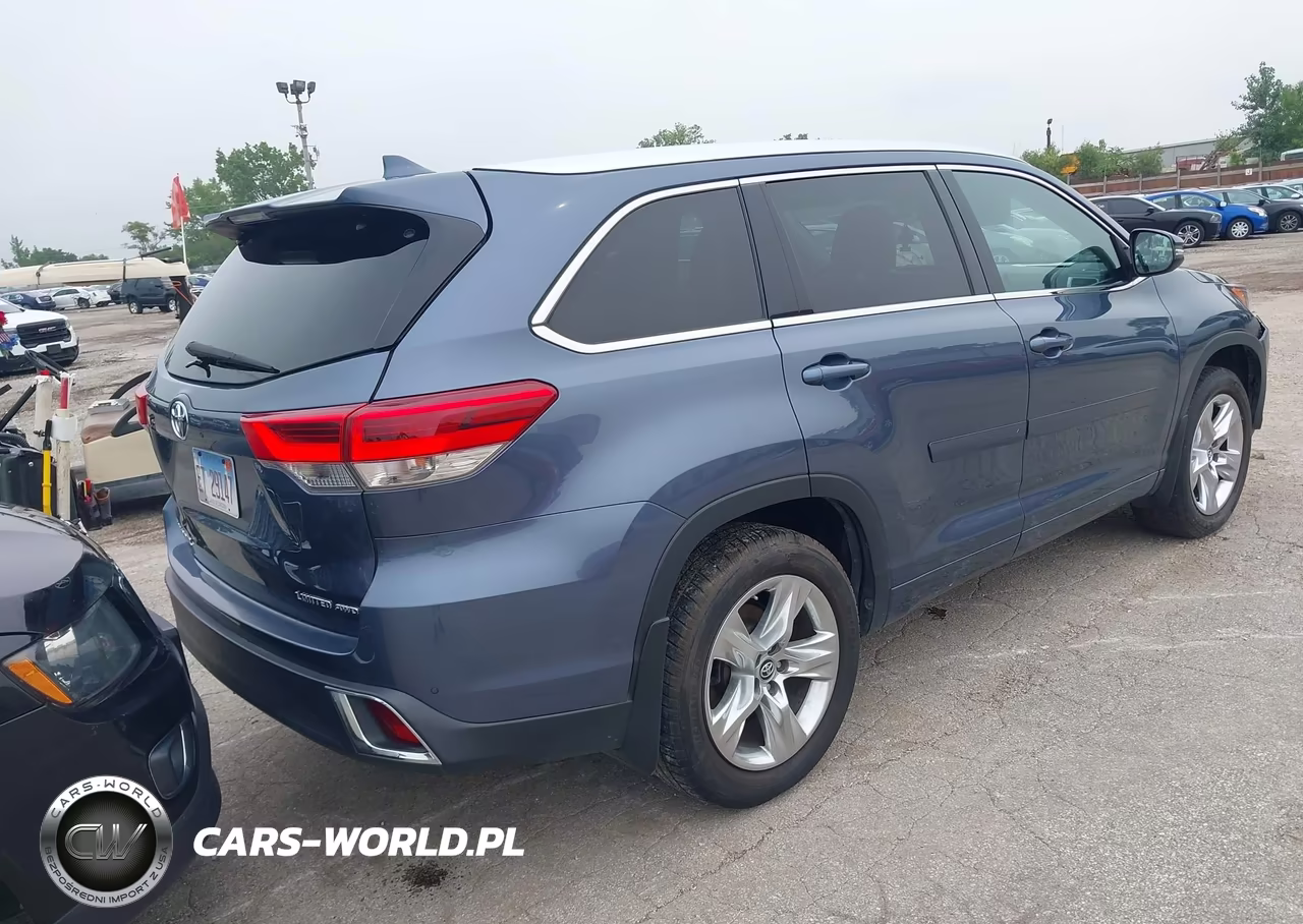 2018 Toyota Highlander Limited VIN:5TDDZRFH8JS889525 - 4