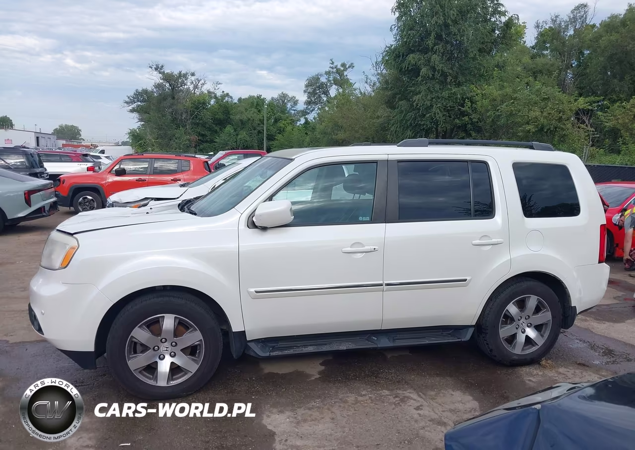 2015 Honda Pilot Touring VIN:5FNYF4H92FB066992 - 14