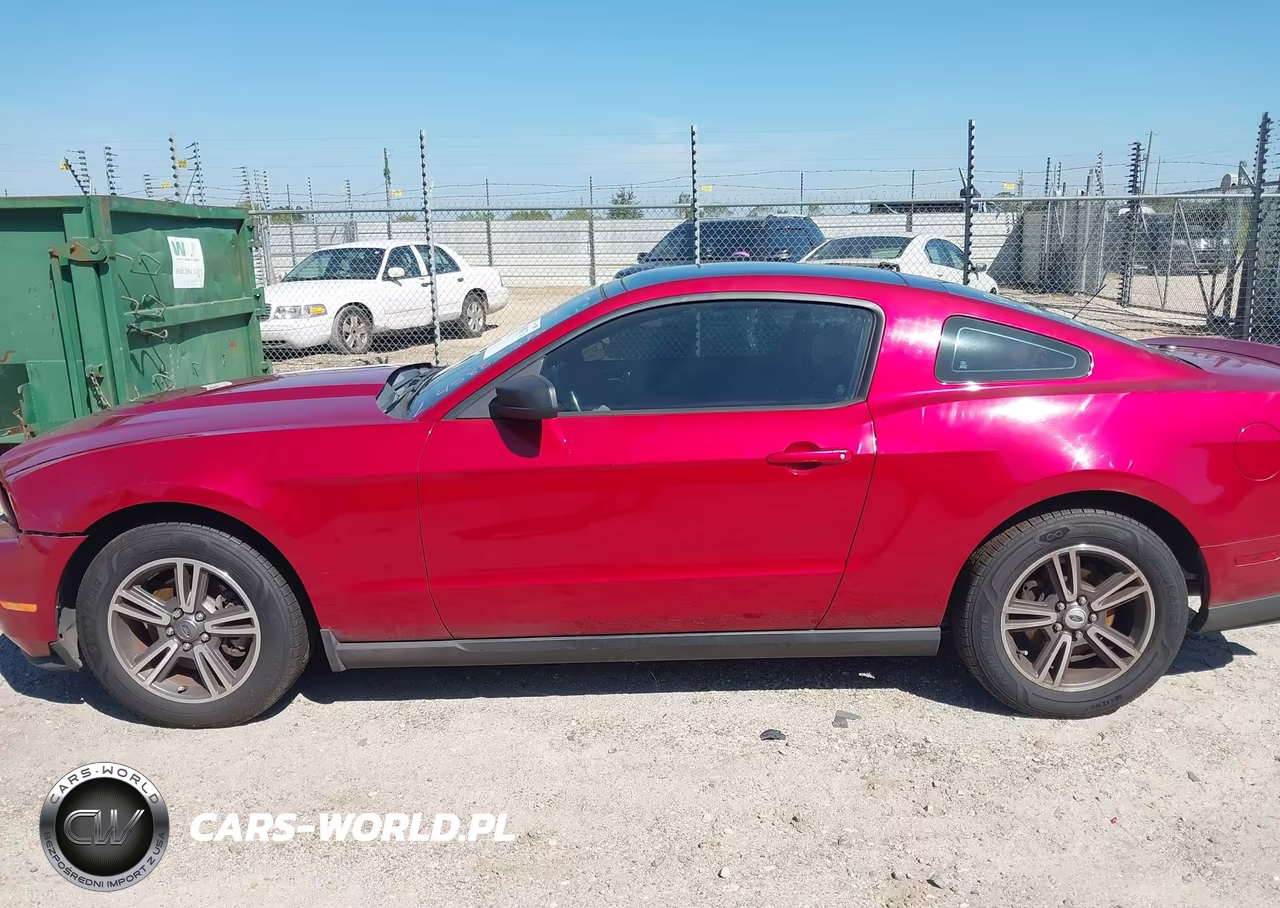 2011 Ford Mustang V6 Premium VIN:1ZVBP8AM3B5132614 - 14