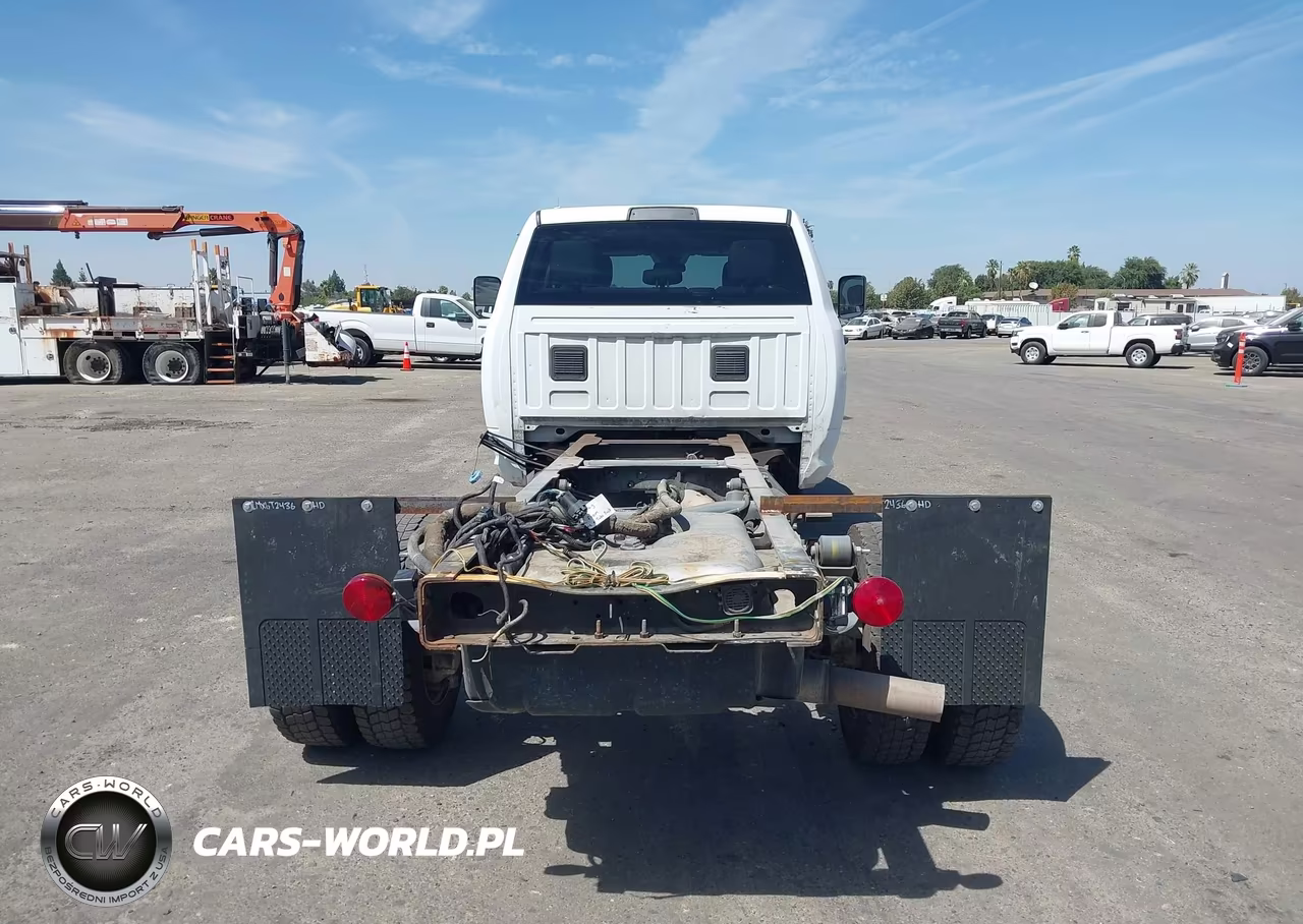 2013 Ram 5500 Chassis Tradesman-Slt-Laramie VIN:3C7WRNFL1DG583536 - 18