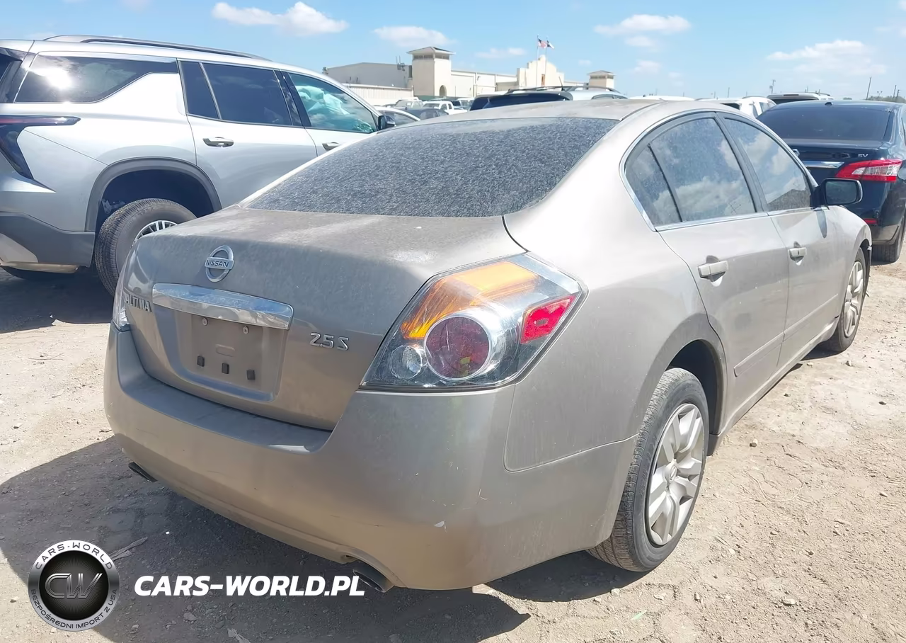 2011 Nissan Altima 2.5 S VIN:1N4AL2AP2BN432216 - 4