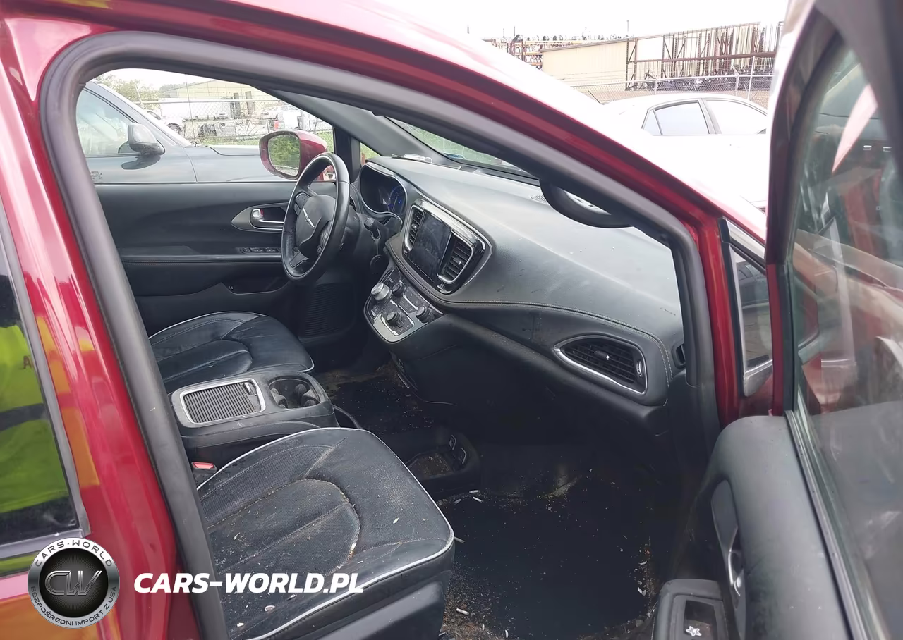 2020 Chrysler Pacifica Hybrid Limited VIN:2C4RC1N74LR270496 - 5