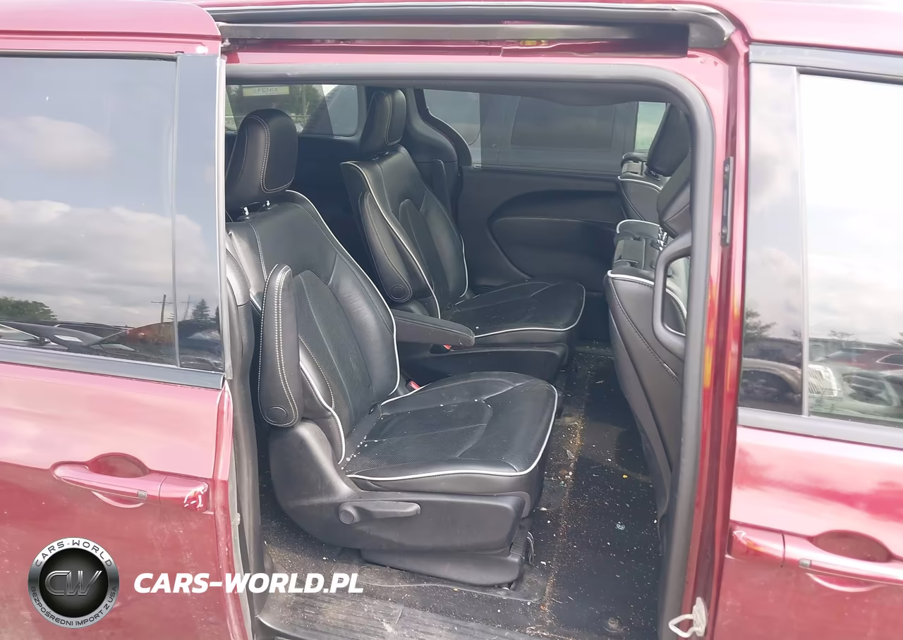2020 Chrysler Pacifica Hybrid Limited VIN:2C4RC1N74LR270496 - 8