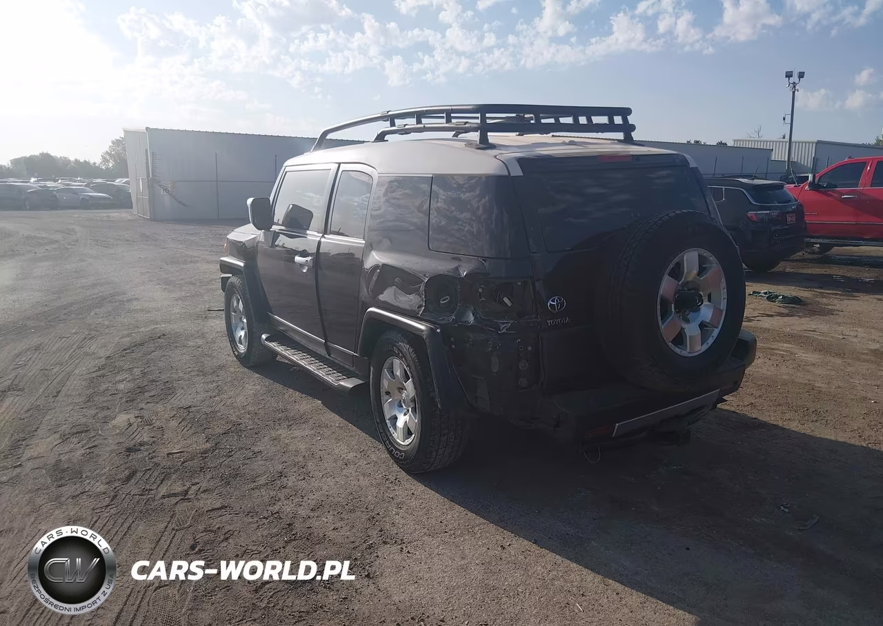2011 Toyota Fj Cruiser VIN:JTEBU4BF8BK112845 - 3