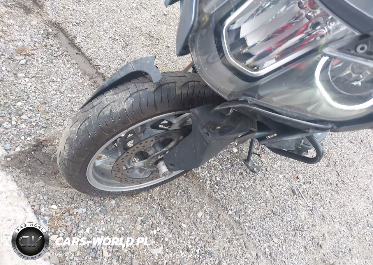 2014 BMW R1200 Rt VIN:WB10A1302EZ191547 - 17