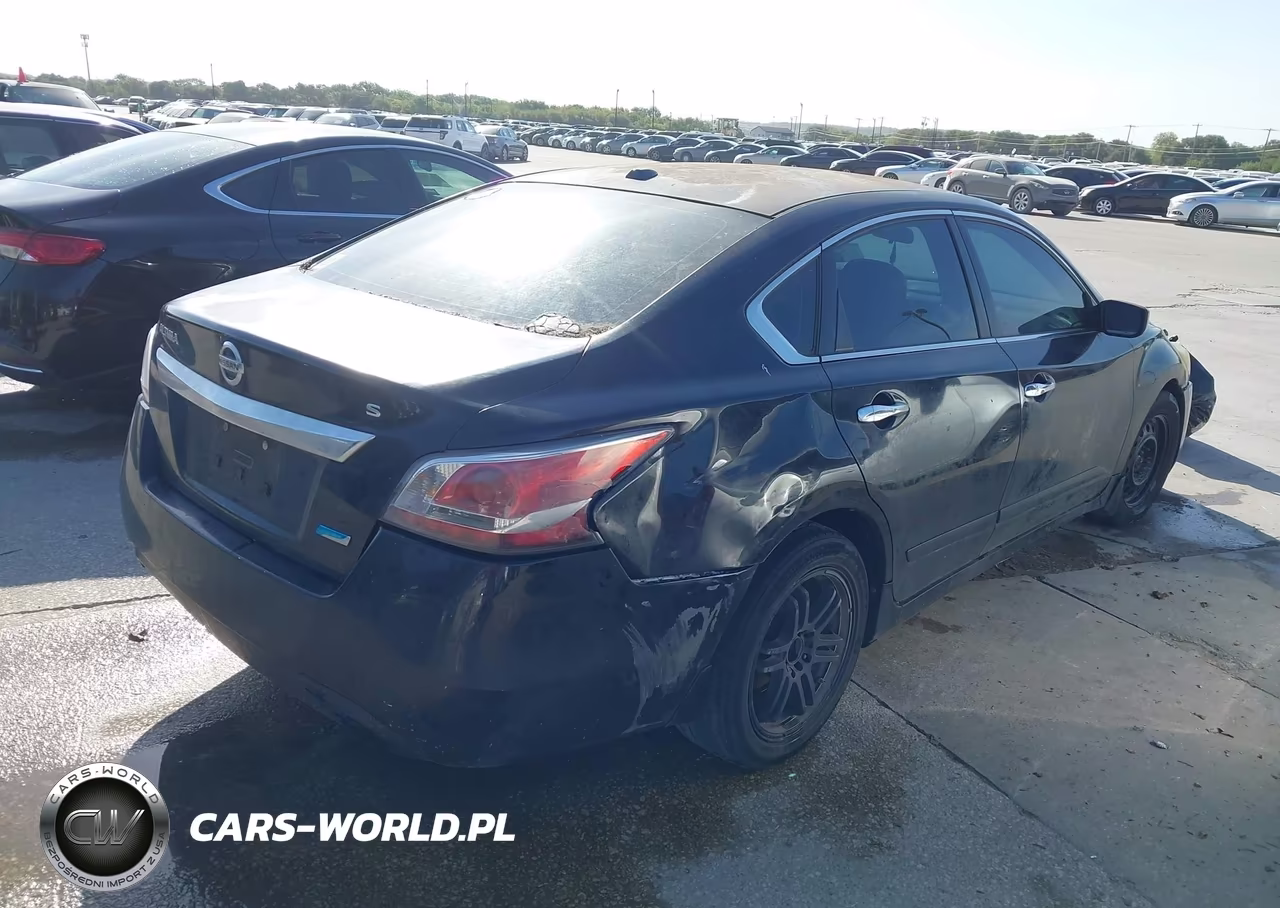 2014 Nissan Altima 2.5 S VIN:1N4AL3AP4EN349266 - 4