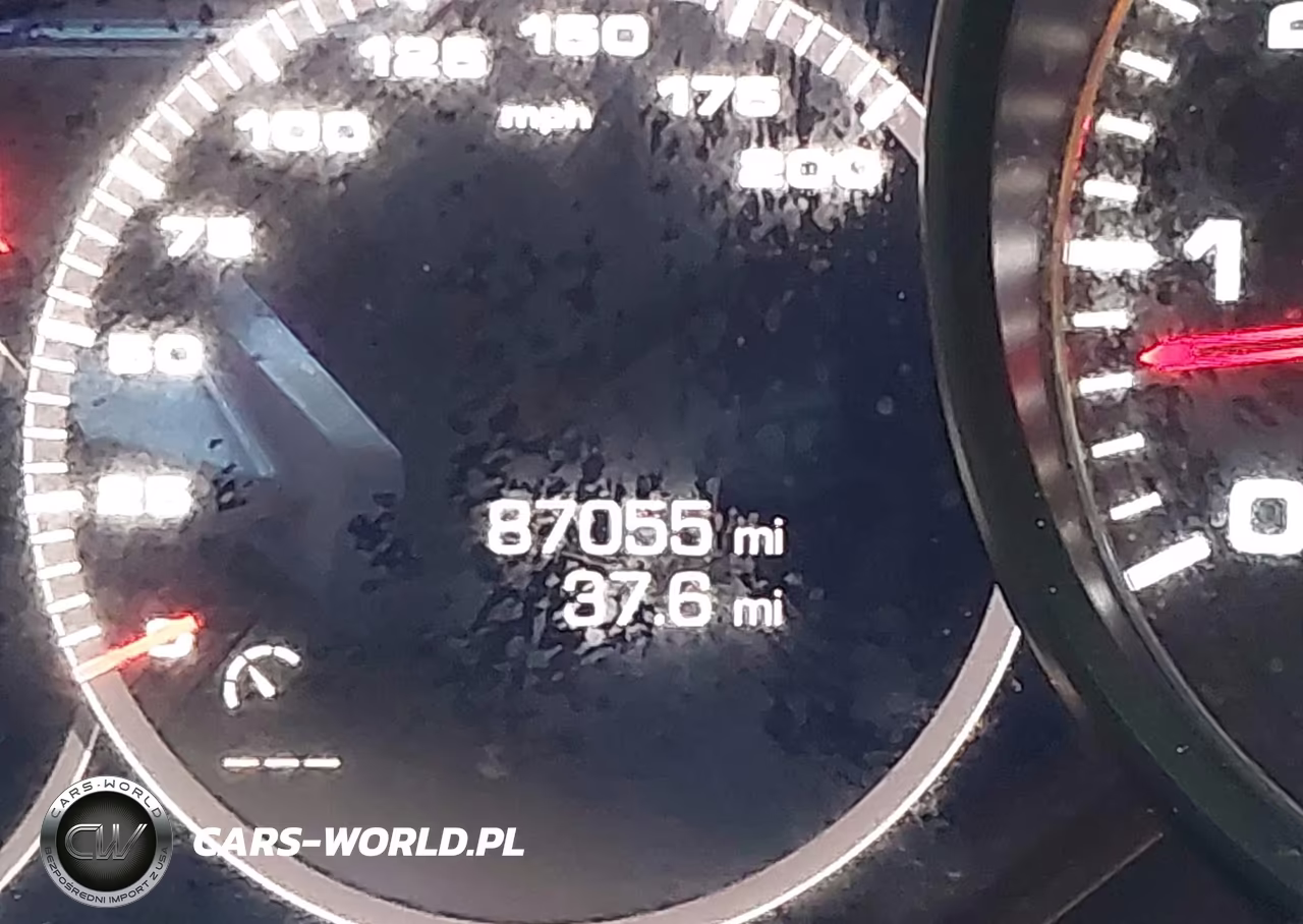 2018 Porsche Panamera 4S VIN:WP0AB2A78JL132090 - 15