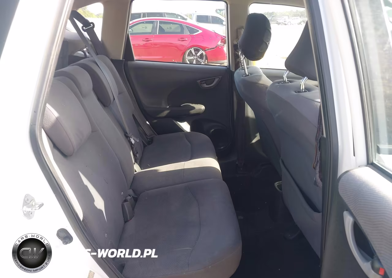 2013 Honda Fit VIN:JHMGE8H35DC078659 - 8