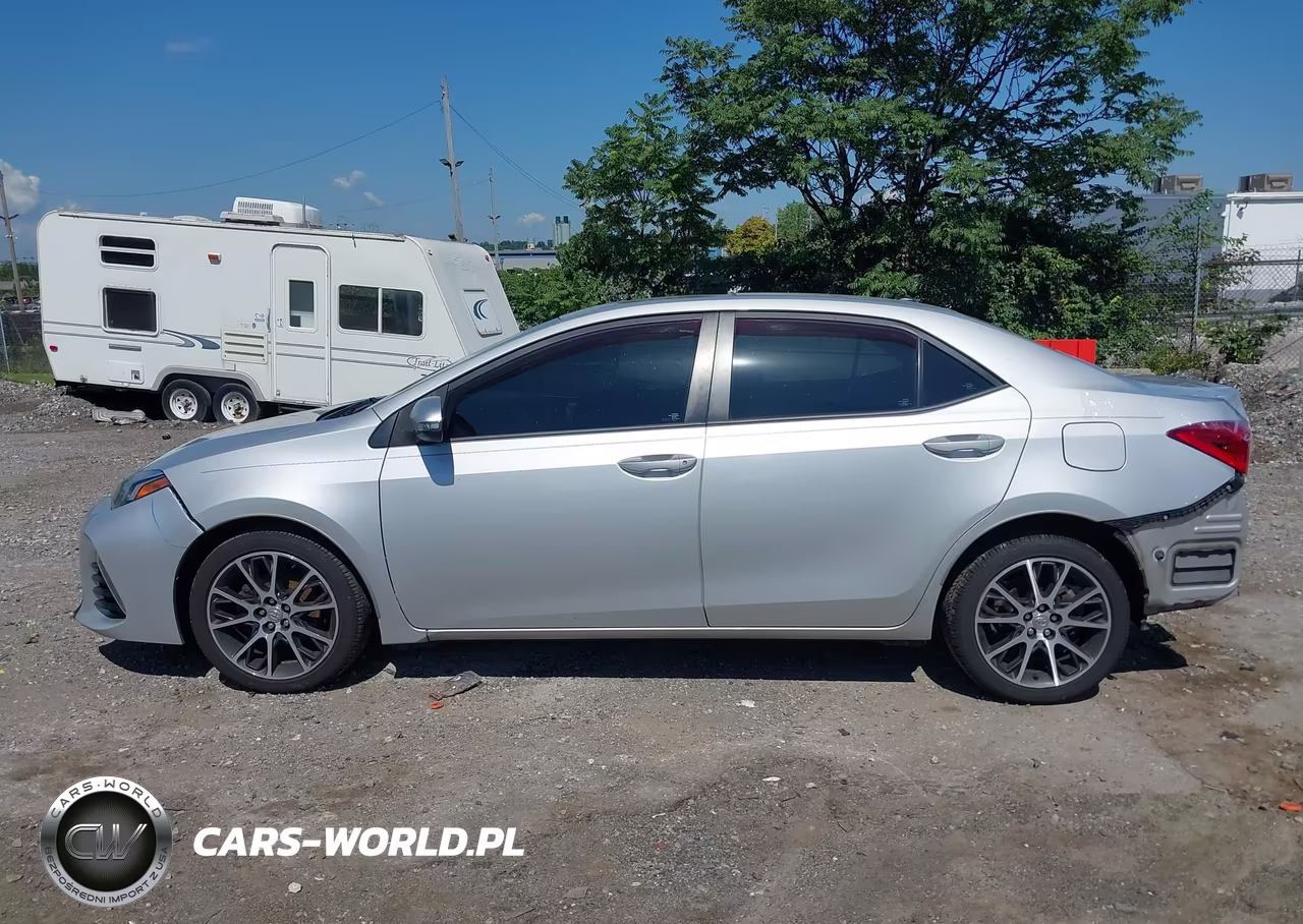 2017 Toyota Corolla Se Special Edition VIN:5YFBURHE7HP637096 - 14