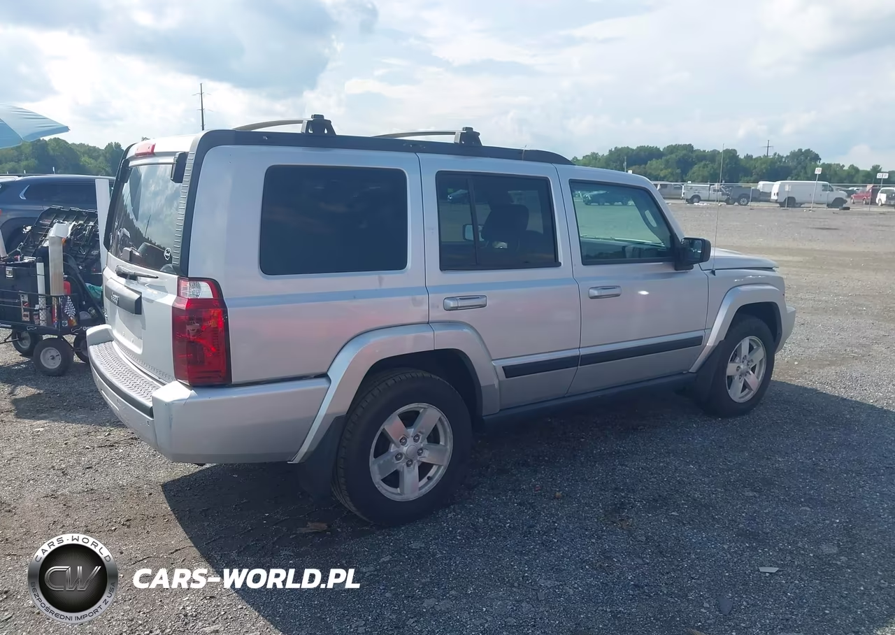 2007 Jeep Commander Sport VIN:1J8HG48K57C570105 - 4