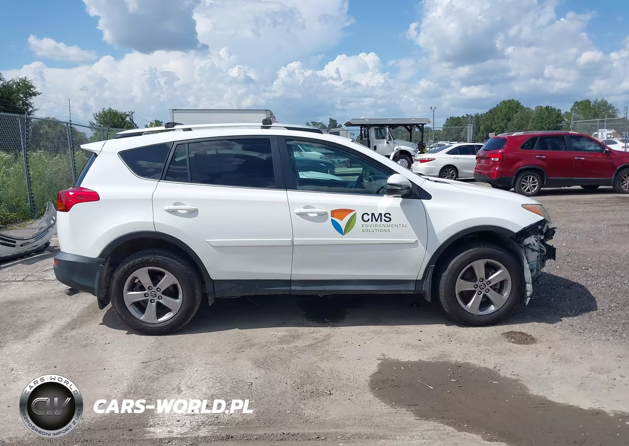 2015 Toyota Rav4 Xle VIN:2T3RFREV1FW247997 - 14