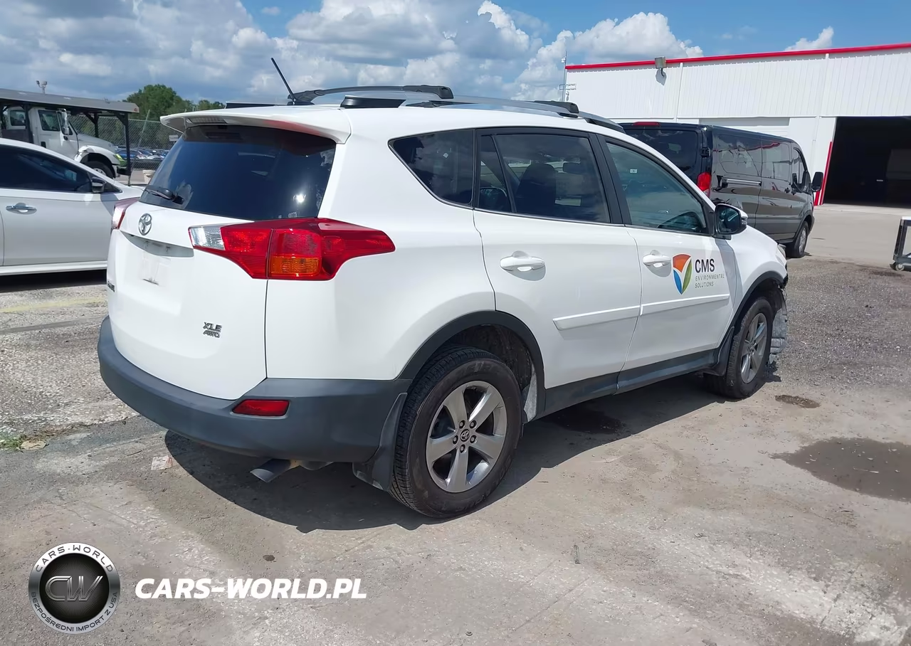 2015 Toyota Rav4 Xle VIN:2T3RFREV1FW247997 - 4