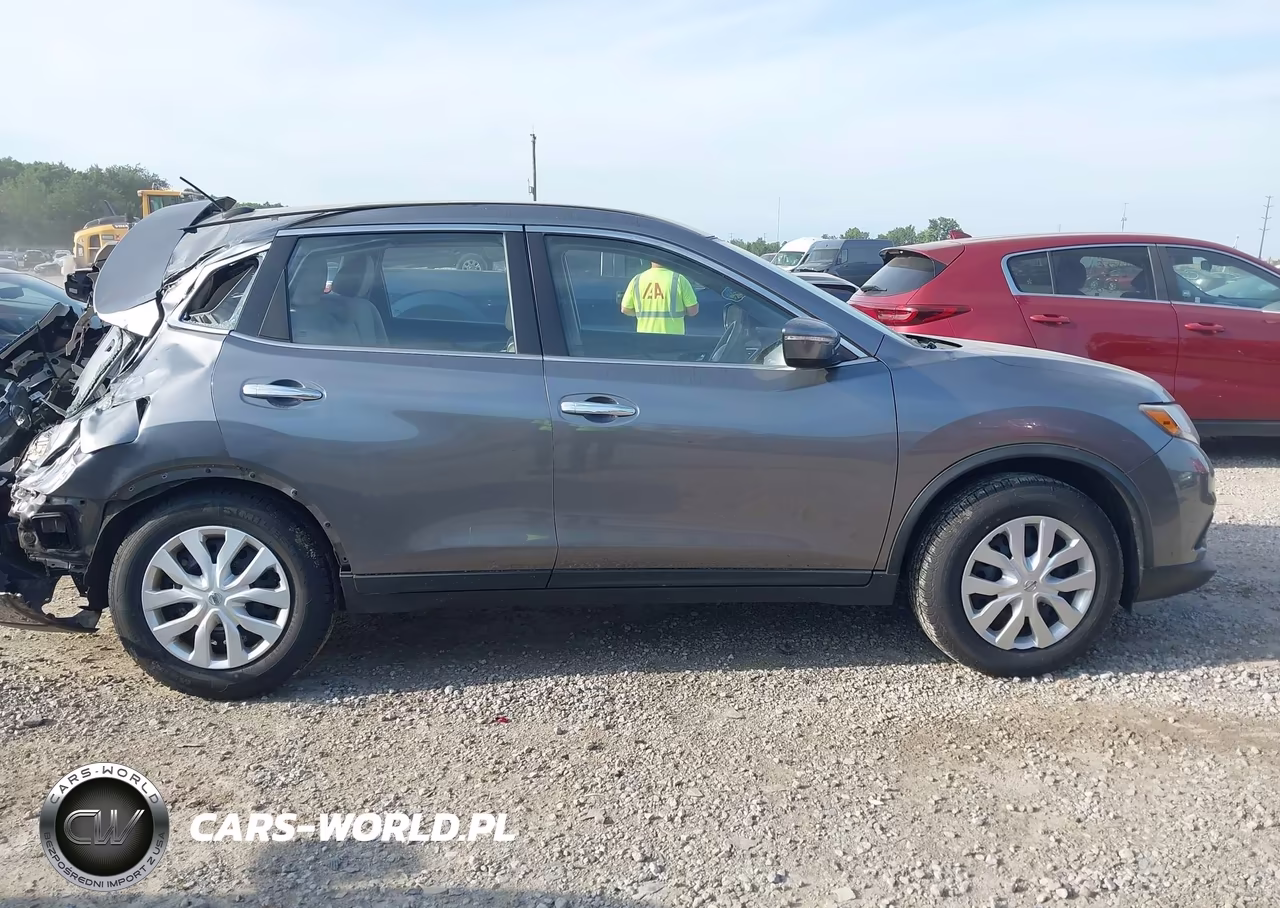 2015 Nissan Rogue S VIN:KNMAT2MV4FP589910 - 13