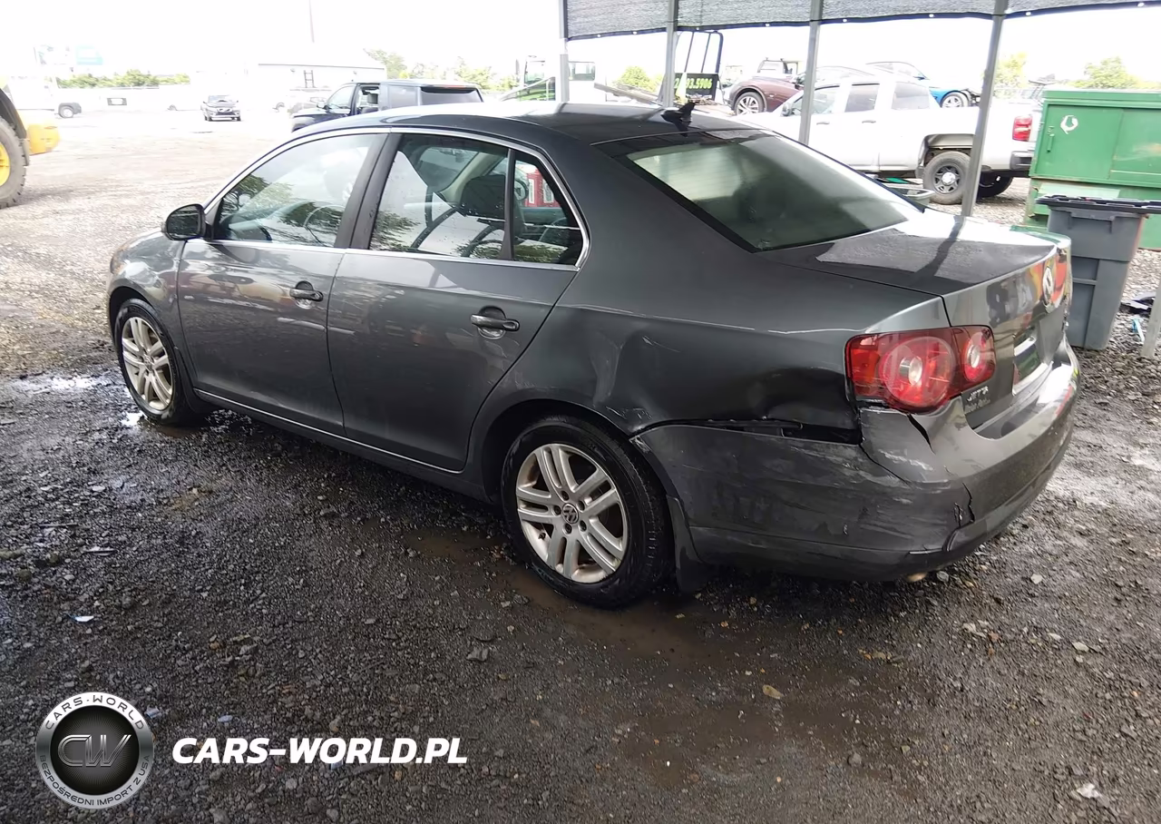 2010 Volkswagen Jetta Tdi VIN:3VWRL7AJ1AM181300 - 3