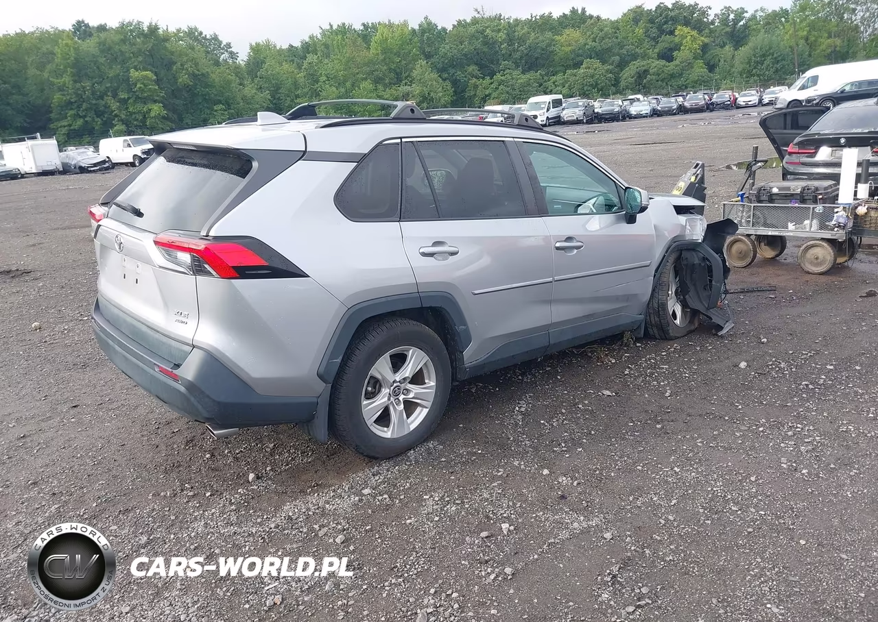 2021 Toyota Rav4 Xle VIN:2T3P1RFV5MW171668 - 4