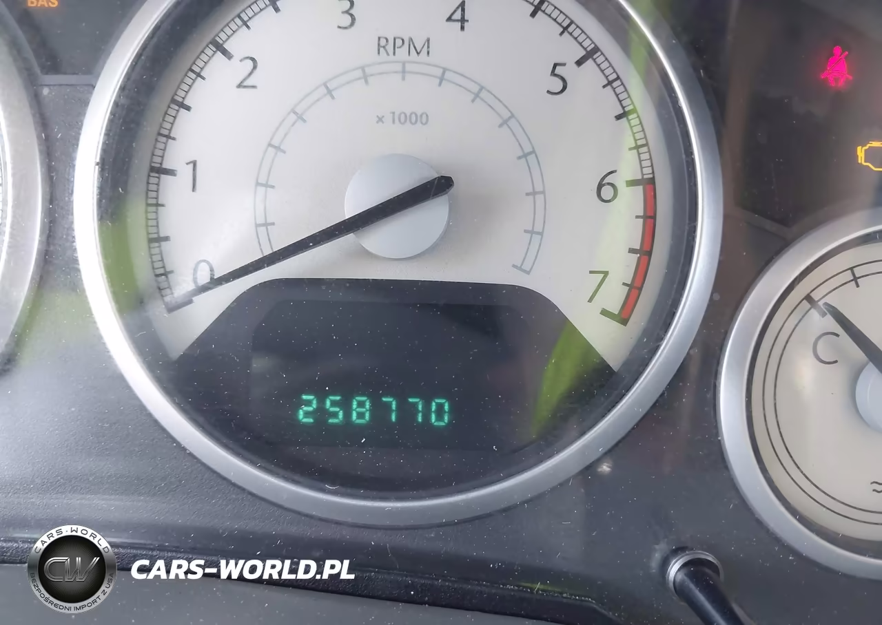 2010 Chrysler Town & Country Touring VIN:2A4RR5D15AR260781 - 15